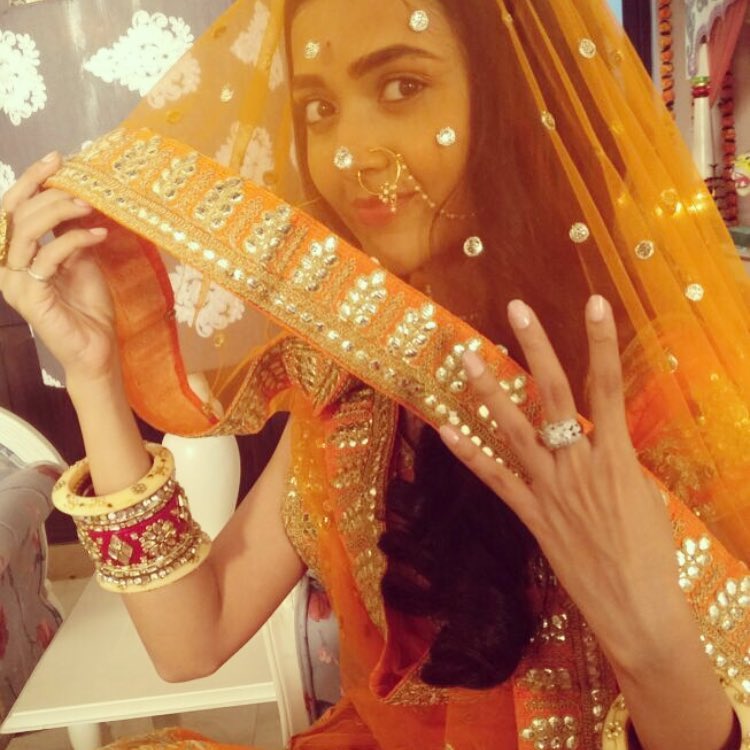 A throwback to her look from her controversial show Pehredaar Piya Ki