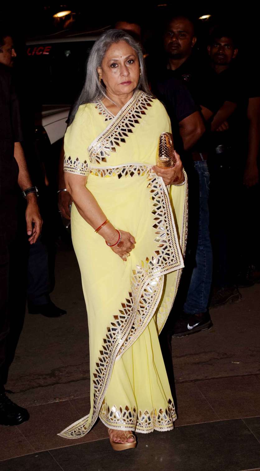     Jaya Bachchan also came to the wedding reception to bless the couple.