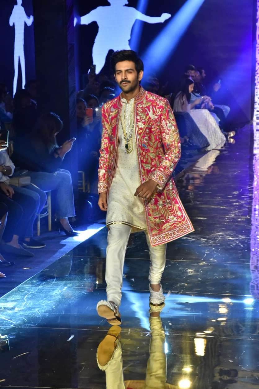 kartik sherwani